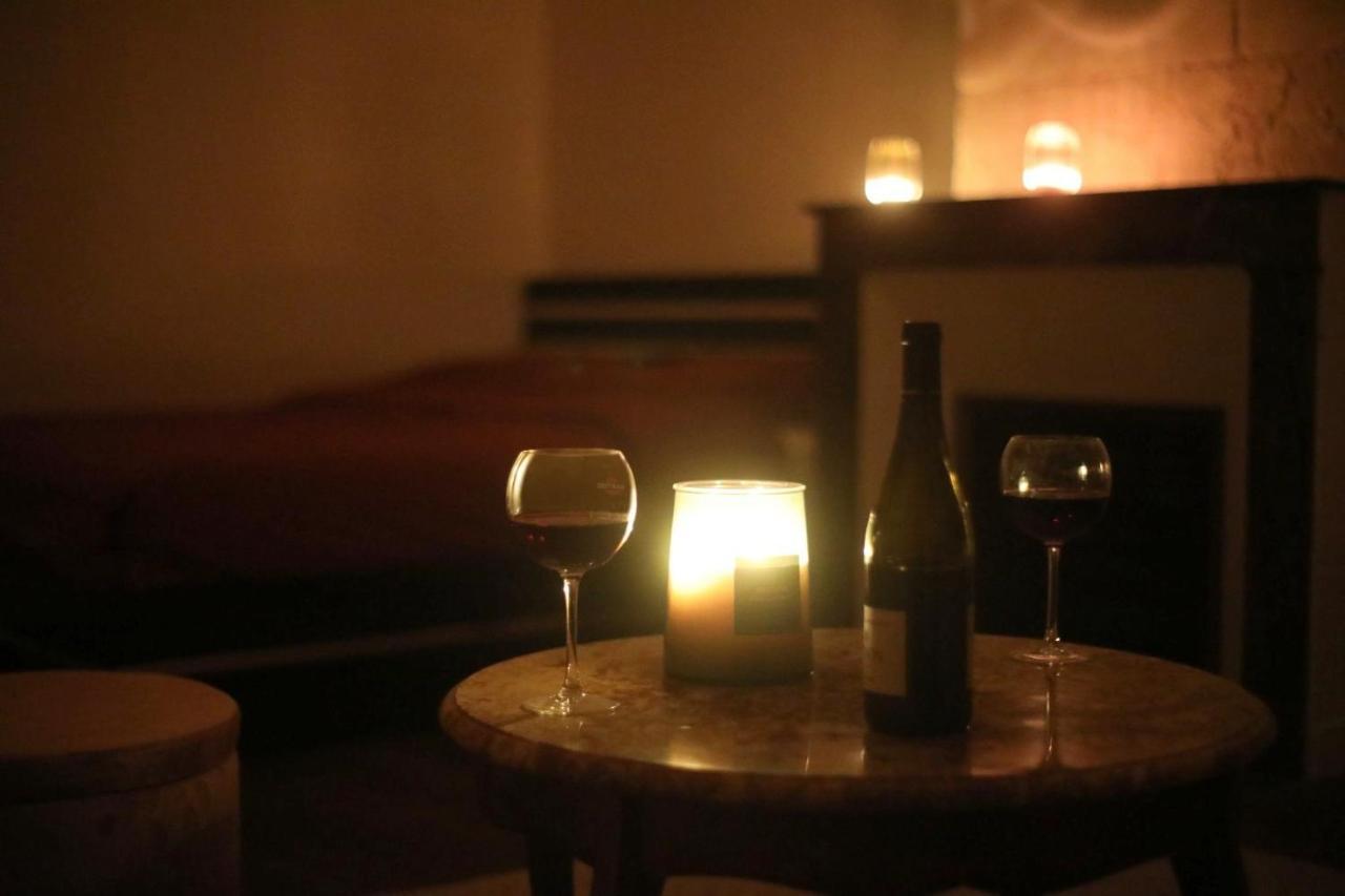La Montrieuse, Chambre Individuelle Avec Sauna Et Baignoire Spa Naveil Bagian luar foto